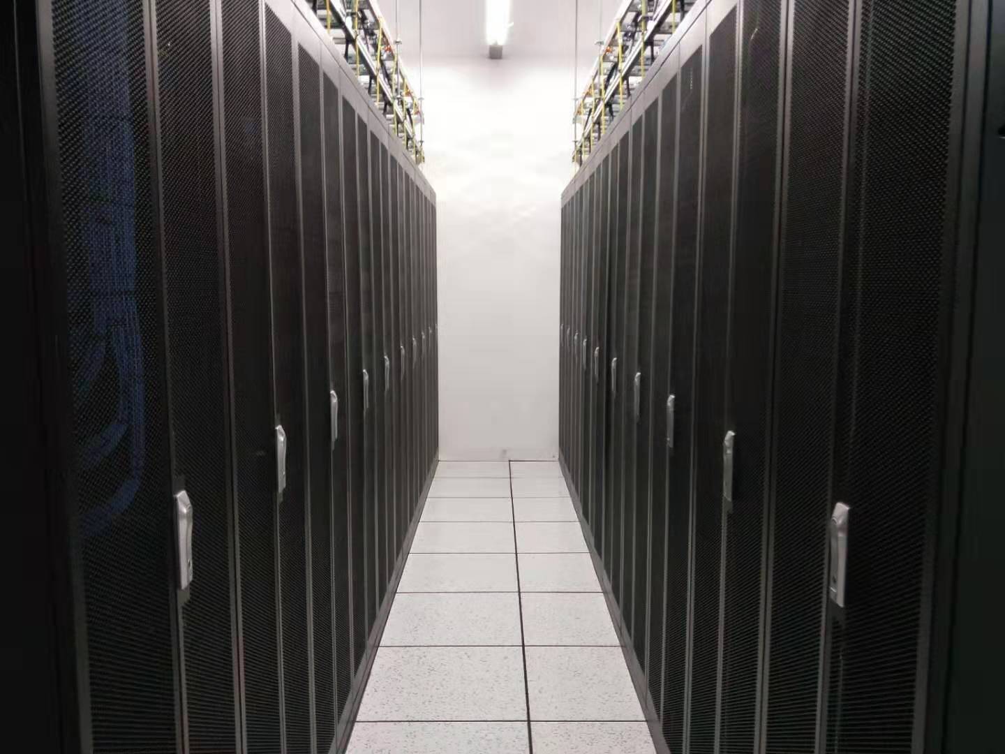 平定IDC机柜促销季开启